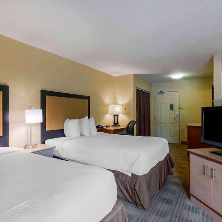 Extended Stay America Select Suites Tampa Airport Memorial Hwy Εξωτερικό φωτογραφία