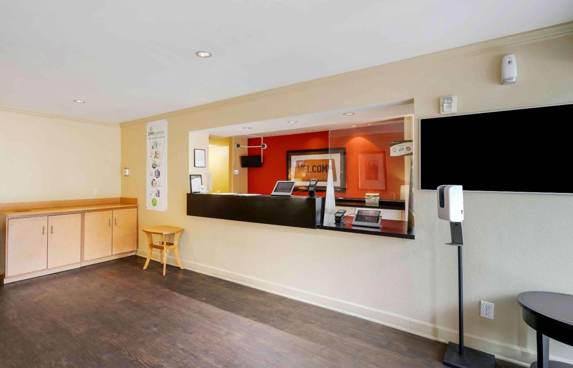 Extended Stay America Select Suites Tampa Airport Memorial Hwy Εξωτερικό φωτογραφία