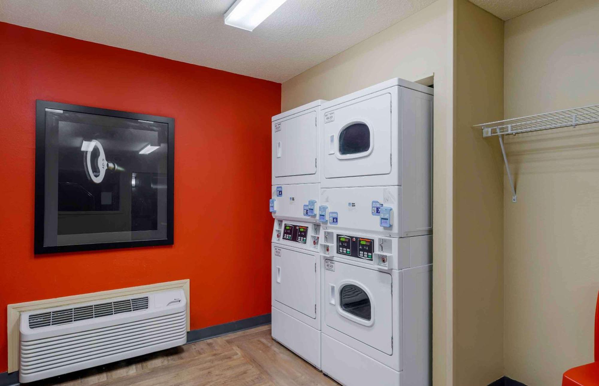 Extended Stay America Select Suites Tampa Airport Memorial Hwy Εξωτερικό φωτογραφία