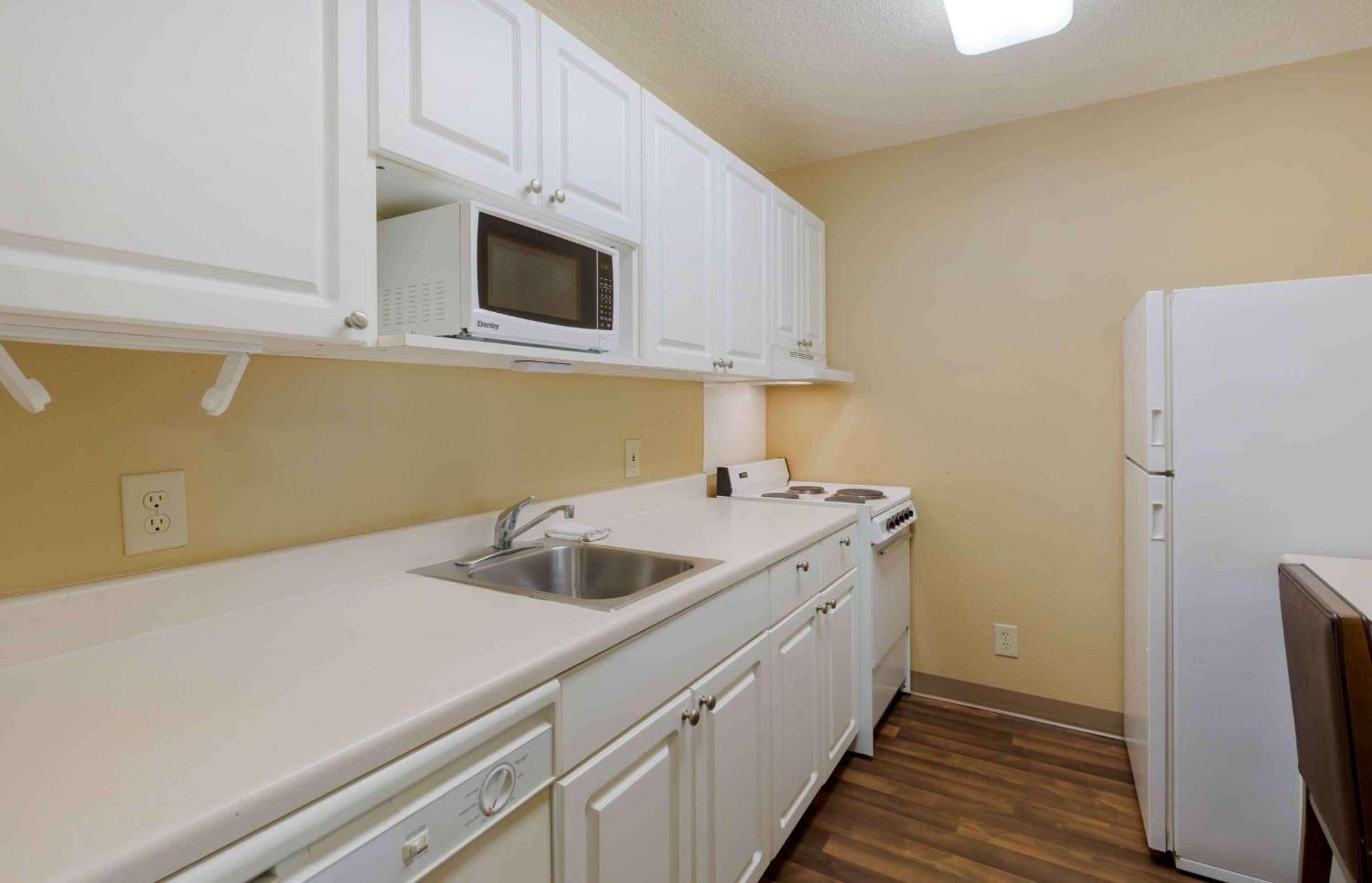 Extended Stay America Select Suites Tampa Airport Memorial Hwy Εξωτερικό φωτογραφία