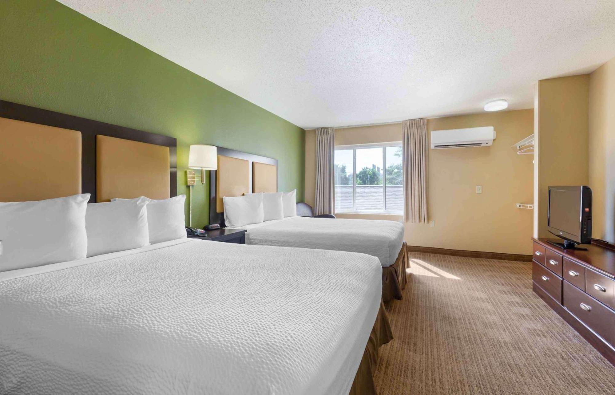 Extended Stay America Select Suites Tampa Airport Memorial Hwy Εξωτερικό φωτογραφία
